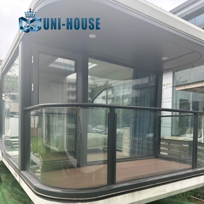 capsule House